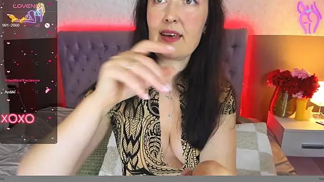 Snapshot of NathalyStars chatting on 11.07.25 NathalyStars online show from 11.07.25