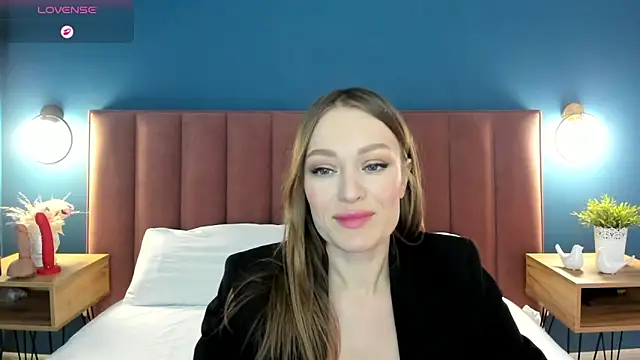 EvelynPoole online show from 04.16.26