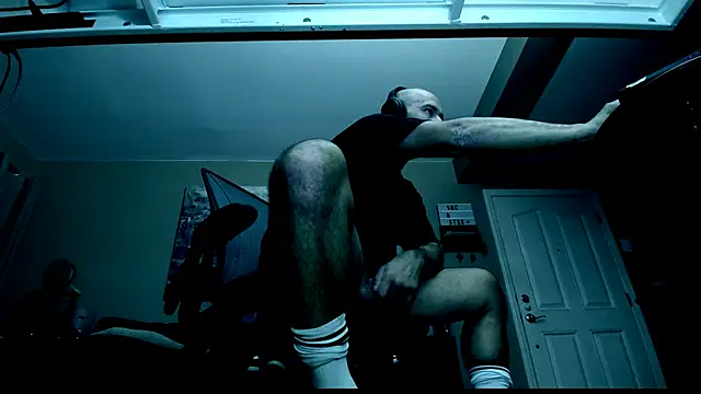 LeeCox online show from 02.04.25