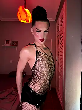 Snapshot of lacattiva chatting on 09.17.25 lacattiva online show from 09.17.25