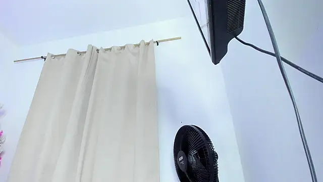 ashly pnik1 online show from 02.20.26