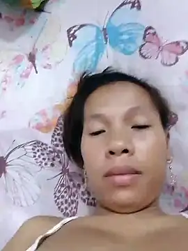 Snapshot of HotNaughtyGirl23 chatting on 10.06.25 HotNaughtyGirl23 online show from 10.06.25