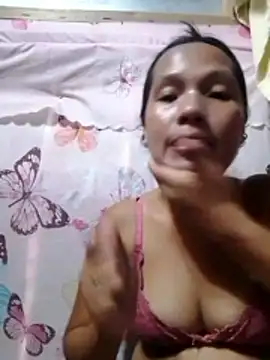 Snapshot of HotNaughtyGirl23 chatting on 11.29.25 HotNaughtyGirl23 online show from 11.29.25