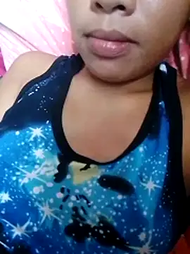 Snapshot of HotNaughtyGirl23 chatting on 11.30.25 HotNaughtyGirl23 online show from 11.30.25