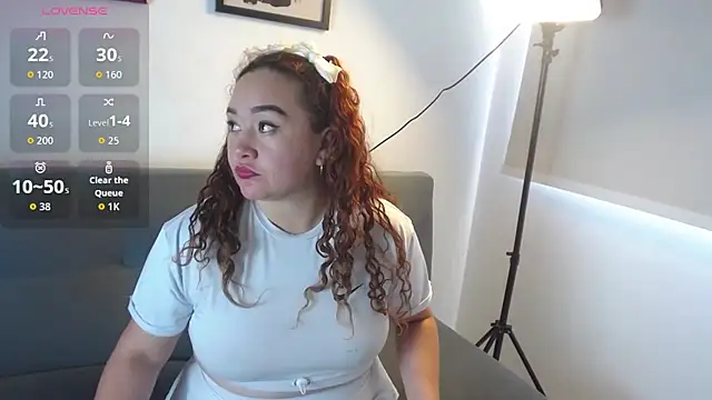 Snapshot of Paris_boobsbbw chatting on 10.14.25 Paris boobsbbw online show from 10.14.25