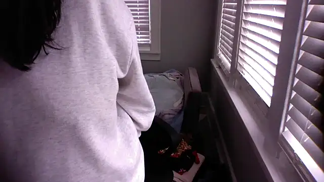 furikitty online show from 11.11.25