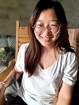 sisi-maiden online show from 03.12.26