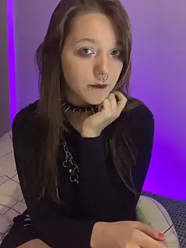 Snapshot of VesnaCrystal chatting on 04.18.26 VesnaCrystal online show from 04.18.26
