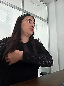 Snapshot of xxx_Alice_ chatting on 10.12.25 xxx Alice  online show from 10.12.25