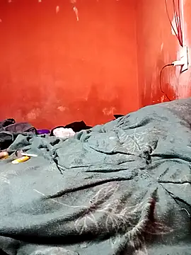 Hay-Viene-El-Huyy online show from 02.23.26