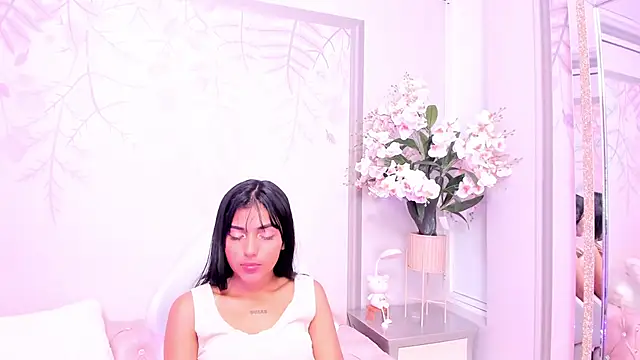 Jessgarcia  online show from 09.30.25