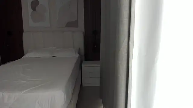 Jessgarcia  online show from 10.20.25