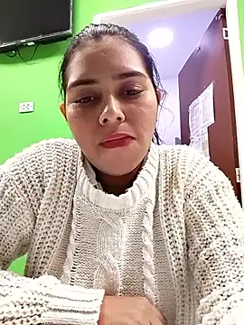 Snapshot of yesi-nursehot chatting on 11.13.25 yesi-nursehot online show from 11.13.25