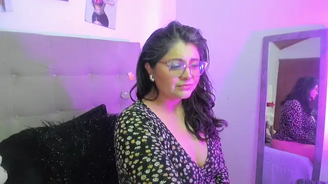 TifanyAmazinng online show from 03.26.26