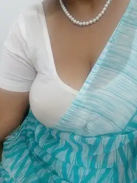 Snapshot of tami_lavanya chatting on 02.21.26 tami lavanya online show from 02.21.26