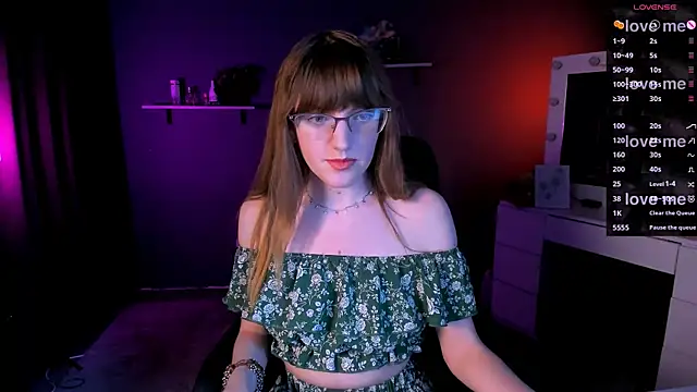 Snapshot of ava_mystic_ chatting on 09.18.25 ava mystic online show from 09.18.25