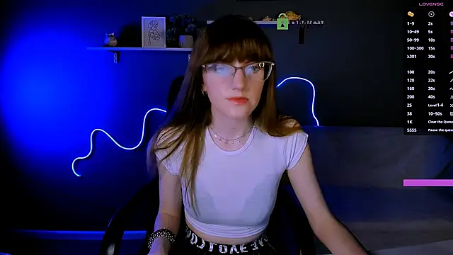 Snapshot of ava_mystic_ chatting on 10.09.25 ava mystic online show from 10.09.25