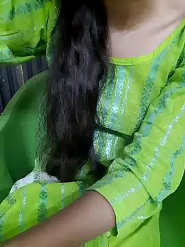 Snapshot of Aarti-kumri chatting on 09.23.25 Aarti-kumri online show from 09.23.25