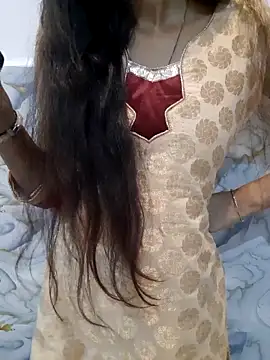 Aarti-kumri online show from 04.18.26