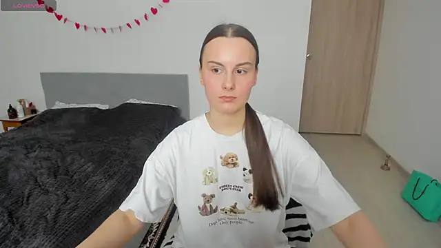 Kelly Cartier online show from 02.17.26