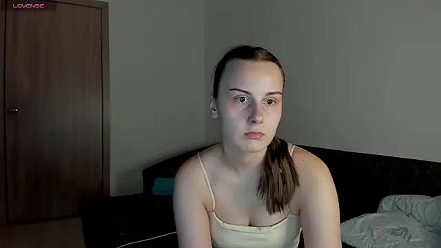 Snapshot of Kelly_Cartier chatting on 06.28.26 Kelly Cartier online show from 06.28.26