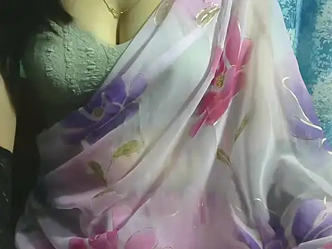 Snapshot of sheetal-sheetal95 chatting on 04.22.26 sheetal-sheetal95 online show from 04.22.26