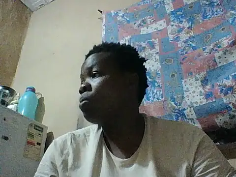 Snapshot of chocolateboobs92 chatting on 09.17.25 chocolateboobs92 online show from 09.17.25