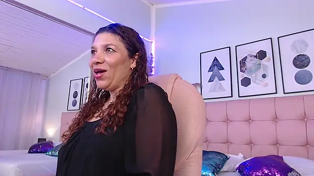 Snapshot of Serena_Houstonn chatting on 04.20.26 Serena Houstonn online show from 04.20.26
