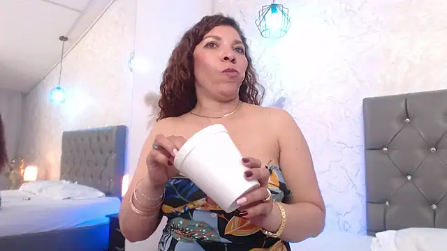 Snapshot of Serena_Houstonn chatting on 05.13.26 Serena Houstonn online show from 05.13.26
