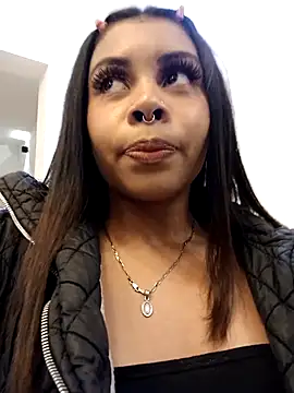 Snapshot of theLayla_DH chatting on 10.21.25 theLayla DH online show from 10.21.25