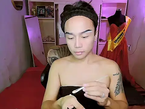 YourNikkieXxx online show from 10.26.25