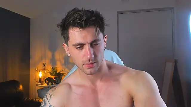 Snapshot of Oscar_Miller_ chatting on 10.19.25 Oscar Miller online show from 10.19.25