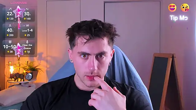 Snapshot of Oscar_Miller_ chatting on 11.14.25 Oscar Miller online show from 11.14.25