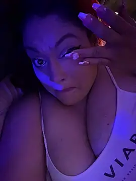 xHelloKitty online show from 04.04.26