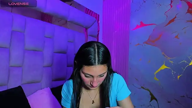  Luna Bennett online show from 05.21.26