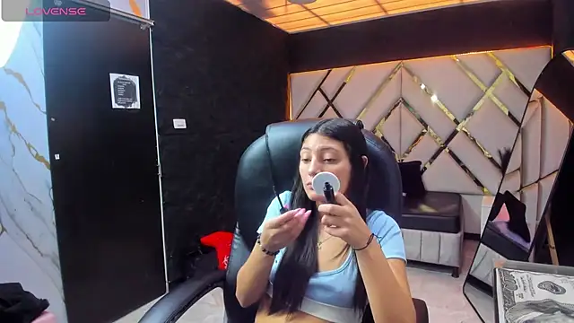  Luna Bennett online show from 07.01.26