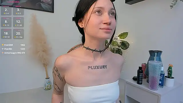 Snapshot of Alice_1n_Wonderland_ chatting on 02.15.26 Alice 1n Wonderland online show from 02.15.26