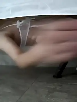 Snapshot of Sweet-Femboy chatting on 11.15.25 Sweet-Femboy online show from 11.15.25