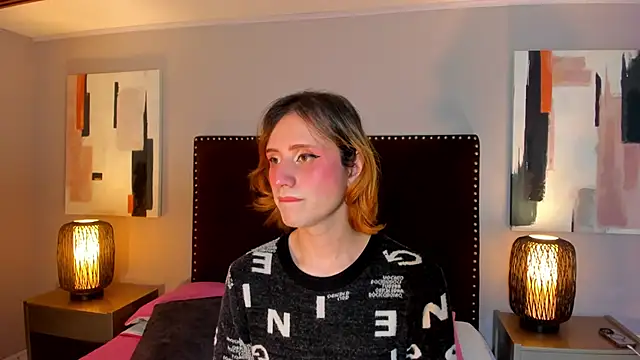 Snapshot of seraphine_star chatting on 02.20.26 seraphine star online show from 02.20.26