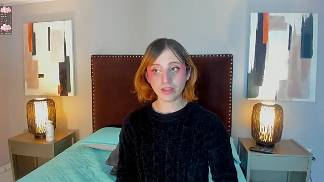 Snapshot of seraphine_star chatting on 02.21.26 seraphine star online show from 02.21.26