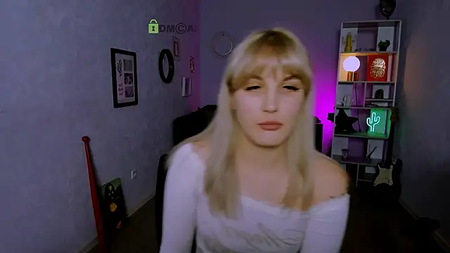 Snapshot of marta_smith chatting on 10.01.25 marta smith online show from 10.01.25