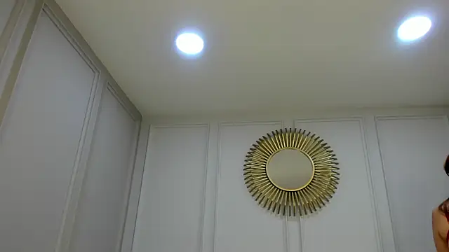 CharlotteBrownn  online show from 11.14.25