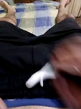 Snapshot of DomDix chatting on 09.17.25 DomDix online show from 09.17.25