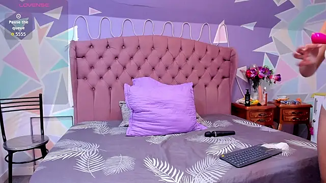 ZaharaSkylar online show from 09.16.25