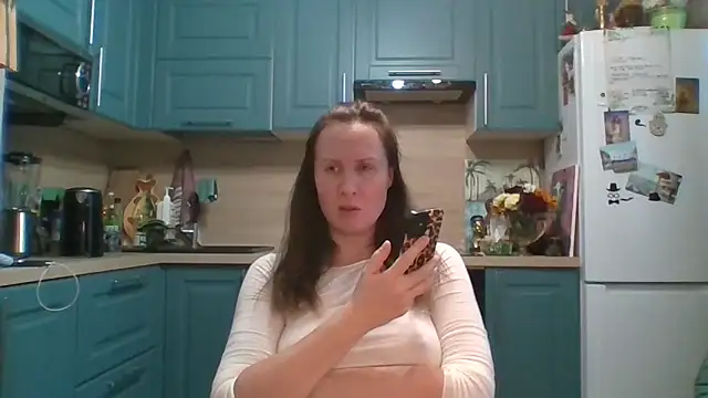 ALICAINWONDERLAND online show from 04.09.26