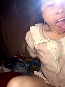 CoMay003 online show from 04.10.26