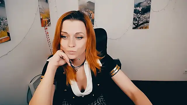 Snapshot of PeppyMia chatting on 04.29.26 PeppyMia online show from 04.29.26