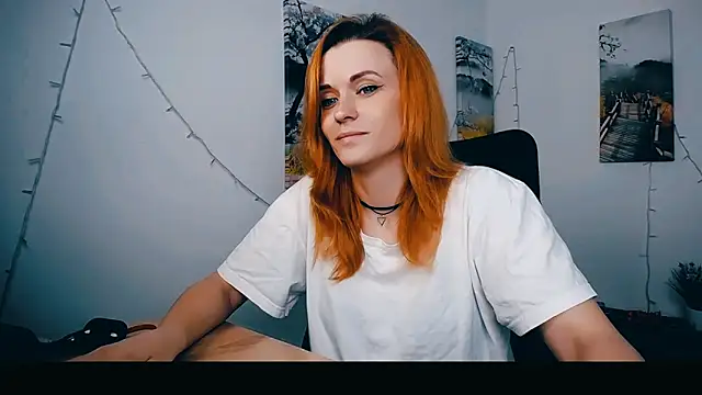 Snapshot of PeppyMia chatting on 05.16.26 PeppyMia online show from 05.16.26