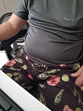 Snapshot of Carloskasado chatting on 01.19.26 Carloskasado online show from 01.19.26