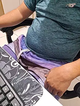 Snapshot of Carloskasado chatting on 02.18.26 Carloskasado online show from 02.18.26